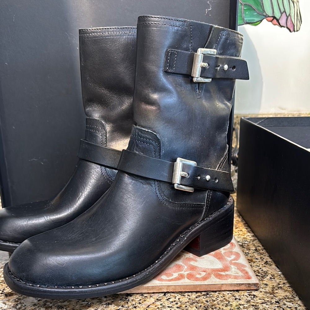 Black Leather Women's Boots